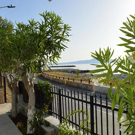 Melenia'S Sea Front House Villa Kalamata Exterior photo