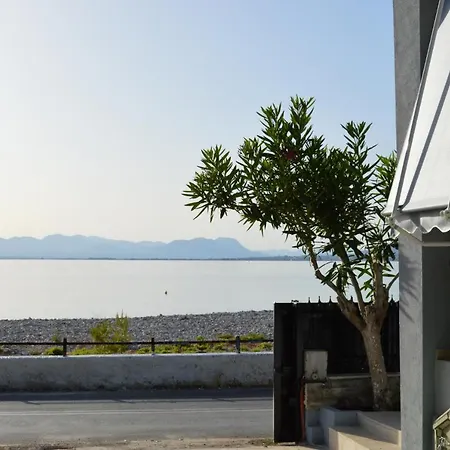 Melenia'S Sea Front House Villa Kalamata Exterior photo