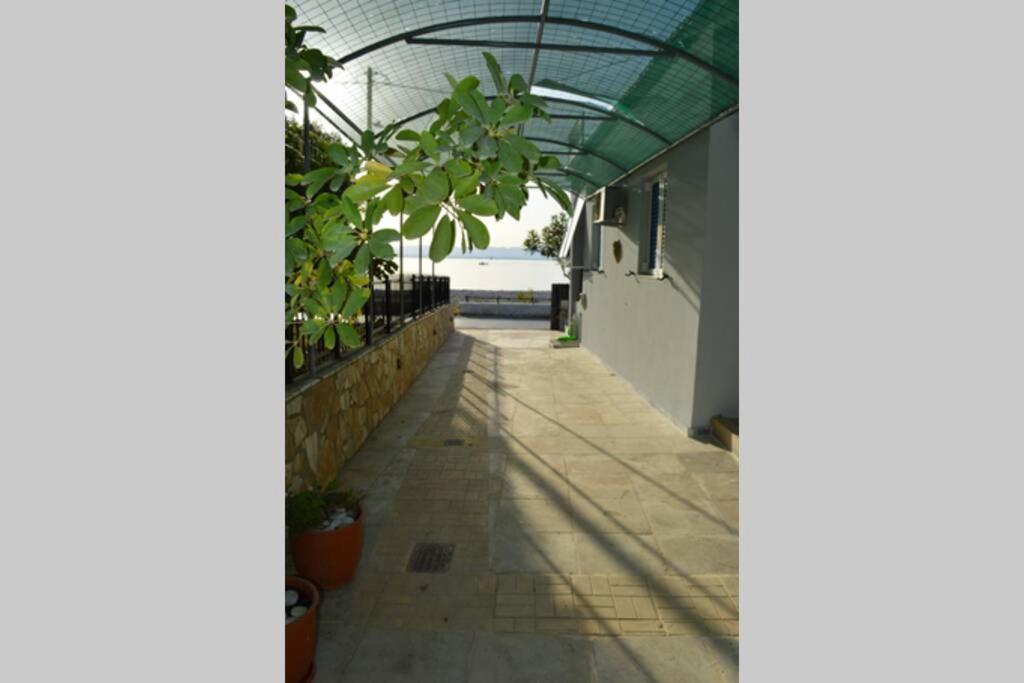 Holiday home Melenia's Sea Front House *
